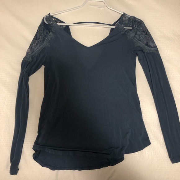 American Eagle super - Long Sleeve - Picture 2 of 4